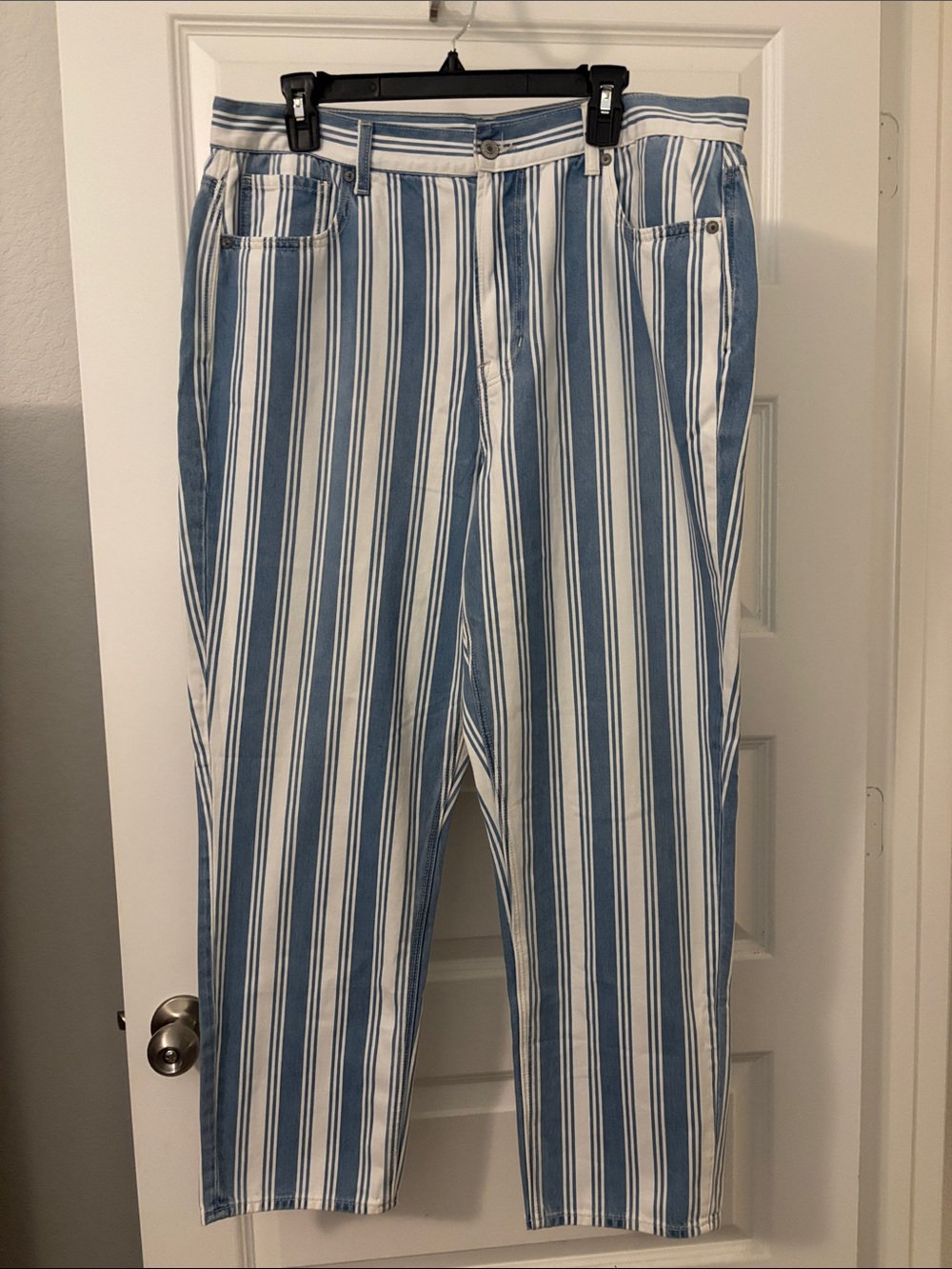 American Eagle High-Rise Striped Mom Jeans SZ 16 Blue & white railroad stripes